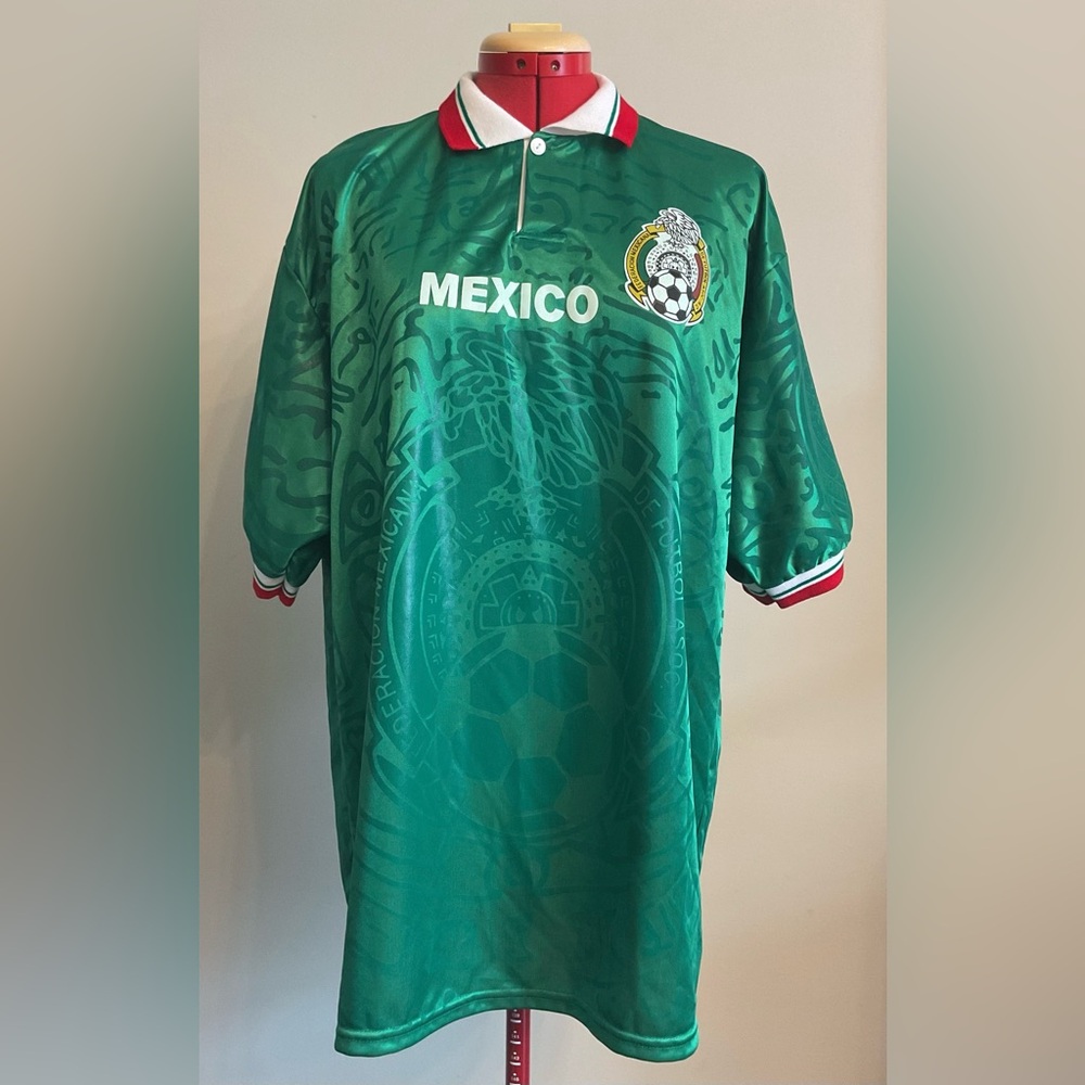 Team Mexico soccer fan jersey Size Large